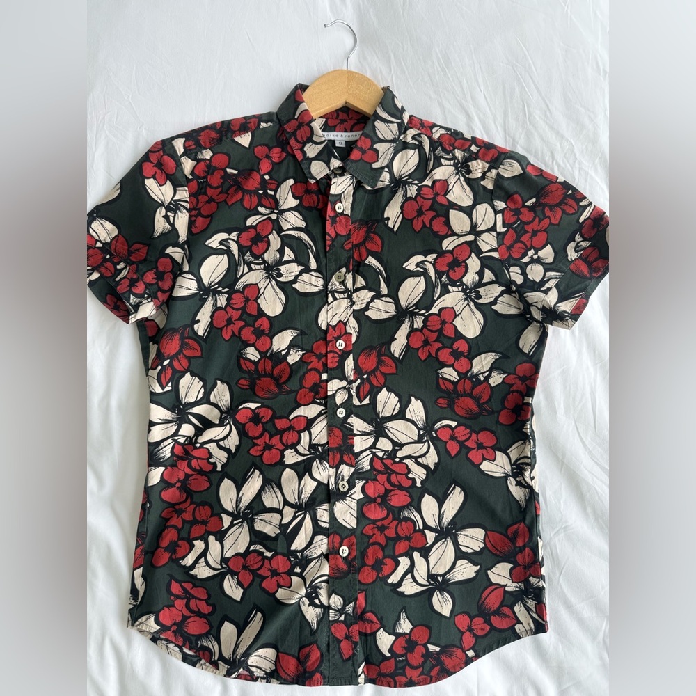Parke & Ronen Red and White Floral Casual Button Down Shirt